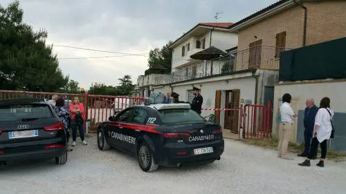 Tutta una vita a litigare: ammazza la moglie con il fucile da caccia