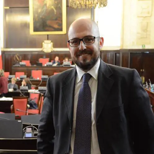 Via Larga, cittadini per ore in fila: "Amministrazione disorganizzata"