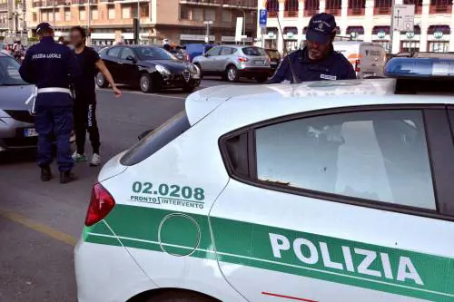 Telecamere addosso ai vigili, ma gli agenti non sanno nulla