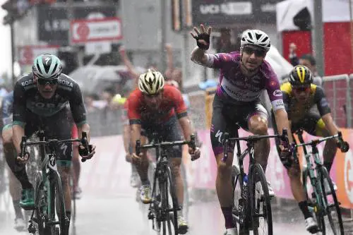 Il poker sotto la pioggia di Viviani e l'intelligenza di Yates