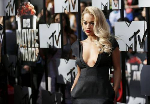 Rita Ora hot in bikini trasparente ad Amsterdam