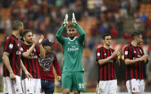 Milan, Raiola fa retromarcia su Donnarumma: "Potrebbe restare qui a vita"
