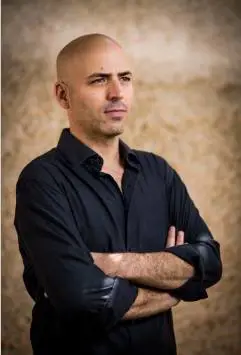 "Umorismo, coltelli e una donna: ho portato il caos nell'Impero russo"