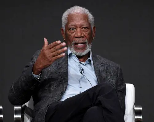Tra i quasi mille nomi che non possono entrare in Russia anche l'attore Morgan Freeman e un senatore morto