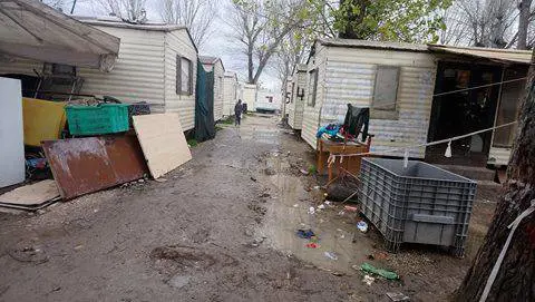 Roma, la farsa della chiusura del Camping River