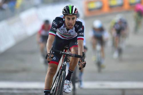 Fabio Aru operato per una malattia rara alla gamba: addio Giro d'Italia