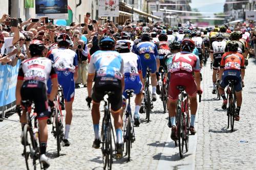 Giro d'Italia, Froome vince la 19a tappa e si prende la maglia rosa