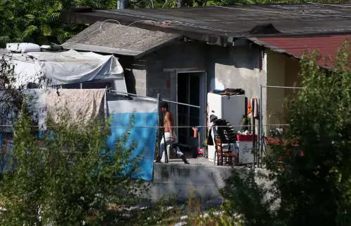 Gli accampamenti sono delle polveriere E a combattere il degrado ci sono i soldati