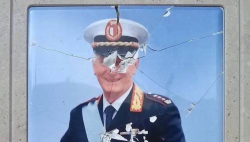 Bari, identificato dalle telecamere l'autore dei danni alla tomba dell'ex comandante dei vigili urbani