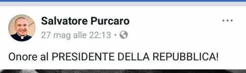 Il parroco scrive un post a favore di Mattarella. E i grillini annullano l'incontro