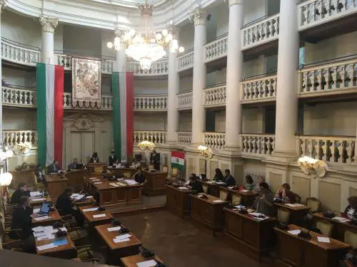 Reggio Emilia, la sinistra spinge per una legge pro gay
