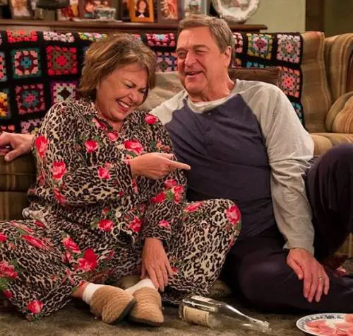 Polemiche per battuta razzista: Abc cancella la serie "Roseanne"