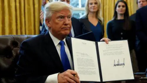 Il Messico alza la voce contro il muro di Trump