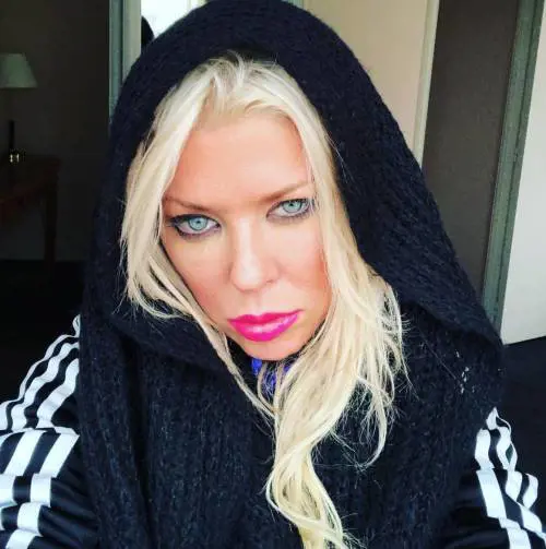 Tara Reid irriconoscibile: foto