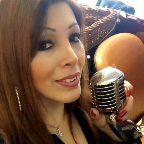 Tragico incidente stradale: morta la cantante Paulina Calahorrano