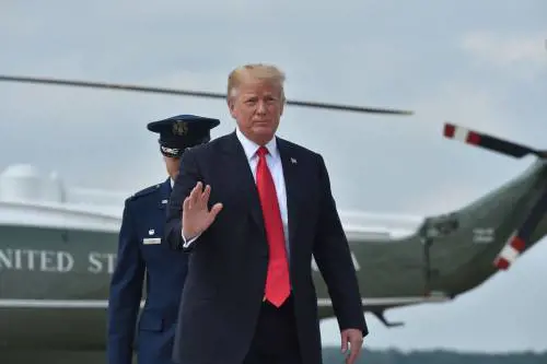 Usa, scattano i dazi su acciaio e alluminio. L'Ue: "Reagiremo"