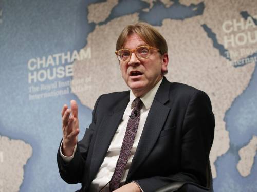 Il tweet di Verhofstadt in italiano: "Dobbiamo riformare l'eurozona insieme"