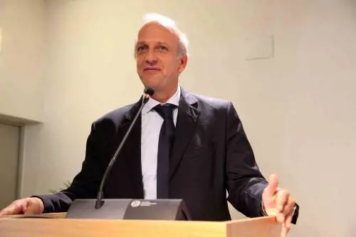 Sull'istruzione i grillini cedono a Renzi