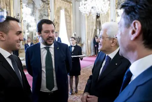 Il governo Conte ha giurato. E Mattarella rassicura l'Ue