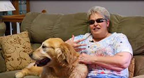 Mary ha ritrovato la vista  per conoscere il suo cane