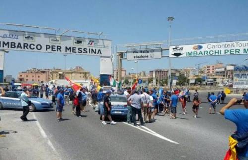 Messina, vigilante aggredito al porto da un immigrato mendicante 