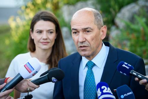 La Slovenia vira a destra 