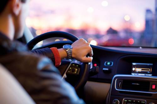 Se l'auto che guida da sola va in crisi come un umano