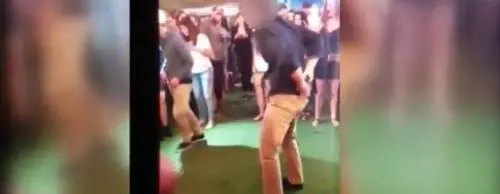 Agente Fbi si scatena in pista da ballo ma ferisce un uomo con la pistola