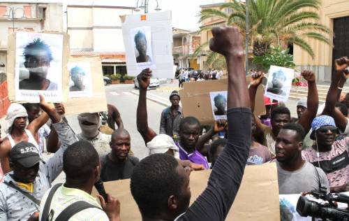 Anche il sindaco ex Pci ammette: "Immigrazione fuori controllo"