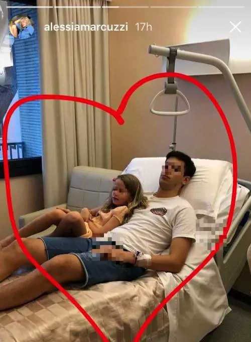 Il figlio della Marcuzzi in ospedale:  conduttrice posta la foto sui social