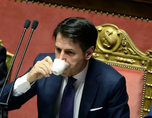 Conte cita Dostoevskij ma c'è il dubbio: ha copiato da Macron?