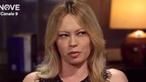 Anna Falchi: "Gli slip che mi sono tolta in tv? Li ha un feticista"