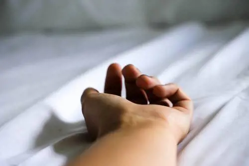 Dramma in India, 50 bambini morti dopo aver mangiato il litchi