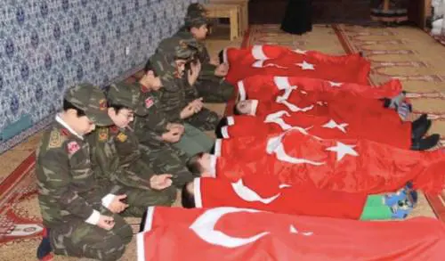 È allarme moschee integraliste. Vienna le chiude, l'Italia le apre