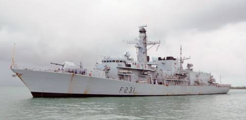 Segnale forte del Regno Unito: una nave da guerra nel Mar Cinese