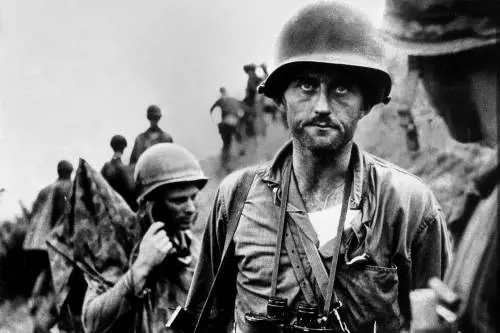 Un ufficiale americano in Corea, foto di David Douglas Duncan