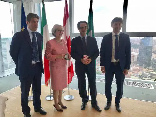 Diplomazia, il "G7" di Fontana