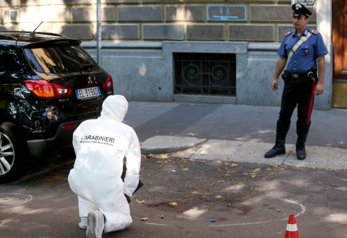 Uccide la compagna davanti alla discoteca