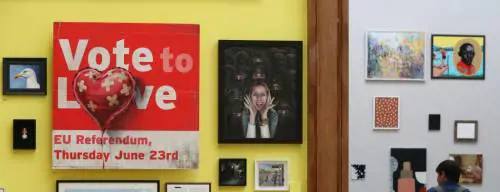 Una beffa a regola d’arte: Banksy smaschera ipocrisia della Royal Academy