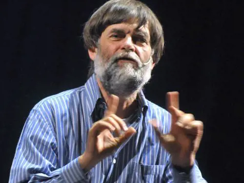 Jacopo Fo molla l'M5S sui migranti: "Porti chiusi? Tornerò a non votare"