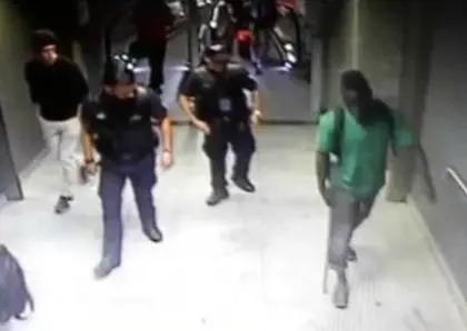 Va in stazione Centrale con un fucile ad aria: fermato uno straniero