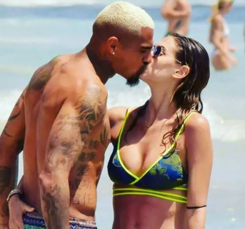 Melissa Satta e la sua sexy-estate a Ibiza