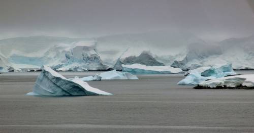 Antartide si scioglie, persi miliardi di tonnellate di ghiacci 