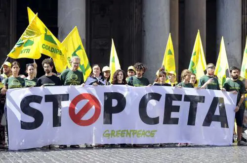 Ceta, l'Italia non ratificherà il trattato di libero scambio con il Canada