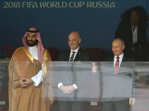 Fischio d'inizio al Mondiale. E Putin scarcera Navalny