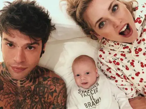 Chiara Ferragni vola ad Ibiza per il suo addio al nubilato