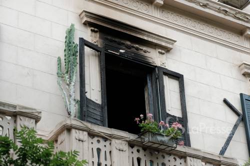 La casa va in fiamme Muoiono due fratellini L'eroismo del 13enne