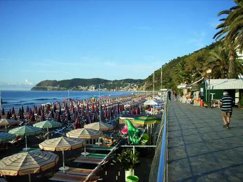 "In Italia quattro spiagge su 10 spariranno entro il 2100"