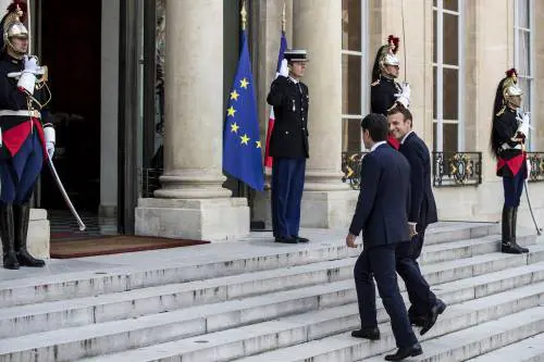 Un Parlamento di maleducati: ecco il decalogo per politici cafoni