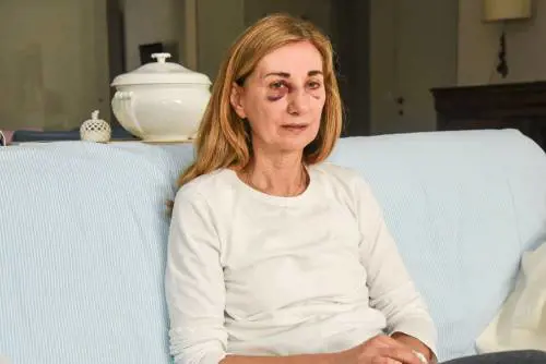 Altre botte e minacce: è finita la scuola, non le violenze sui prof